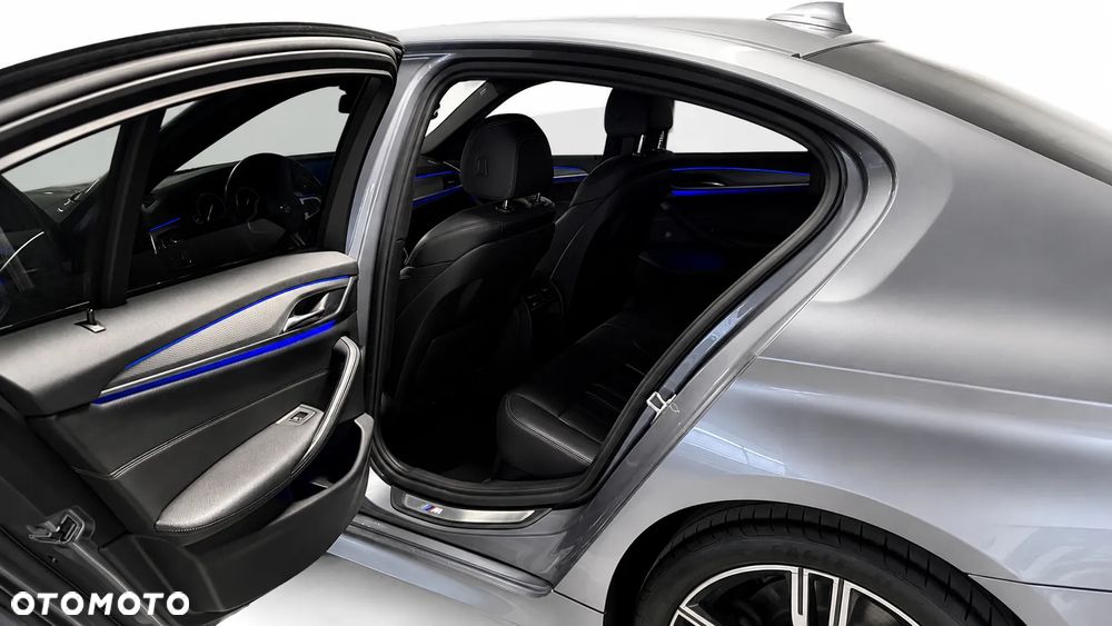 BMW Seria 5 520d M Sport Edition - 8