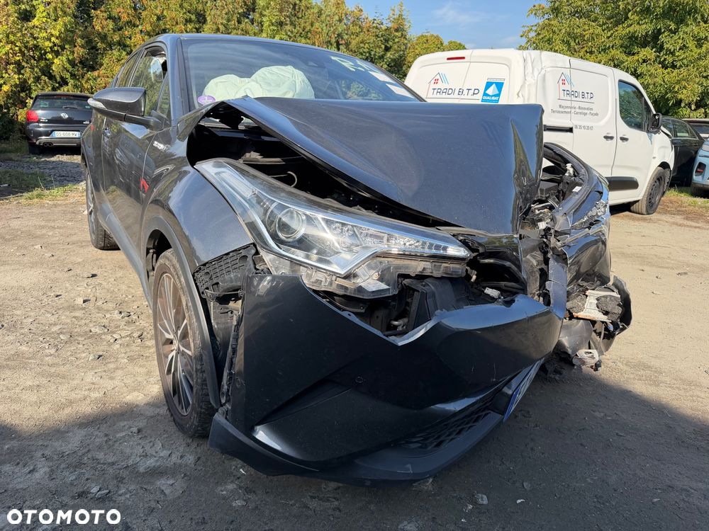 Toyota C-HR Lounge - 24