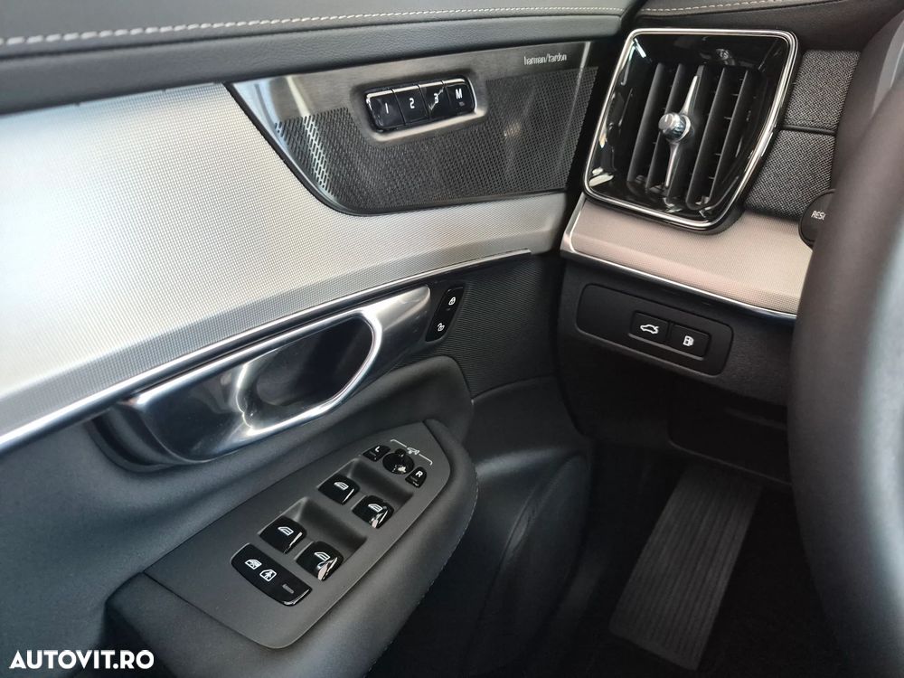 Volvo XC 90 T8 AWD PHEV Ultra Black Edition - 41