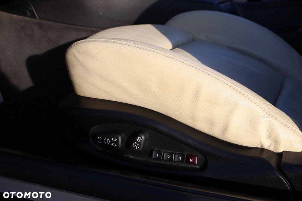 BMW Seria 3 330 Ci Edition Exclusive - 17