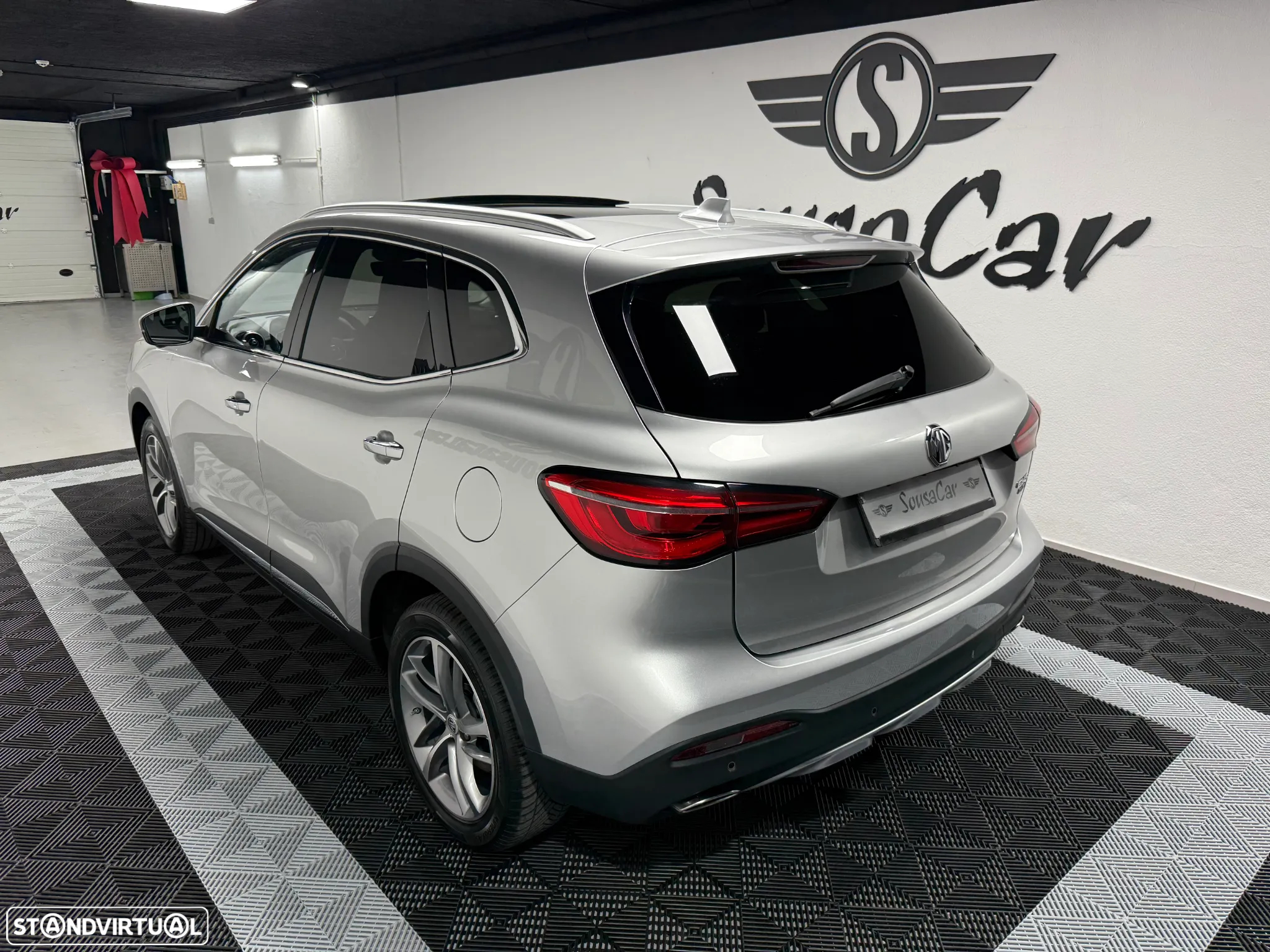 MG EHS 1.5 T-GDI Plug-in Hybrid Luxury - 4