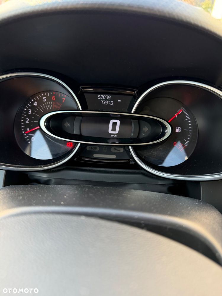 Renault Clio - 17