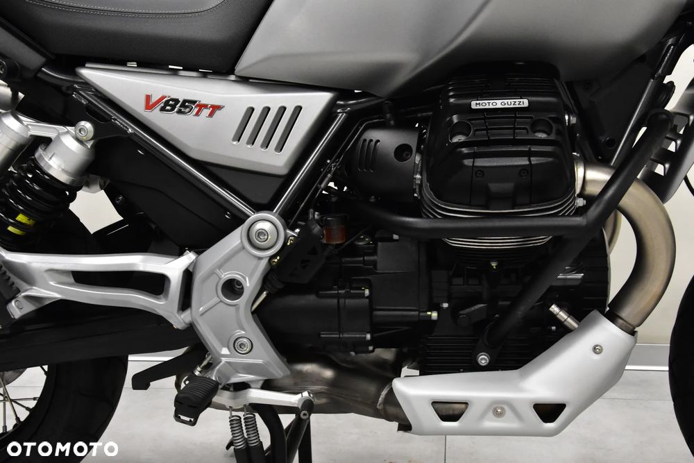 Moto Guzzi V85 - 20