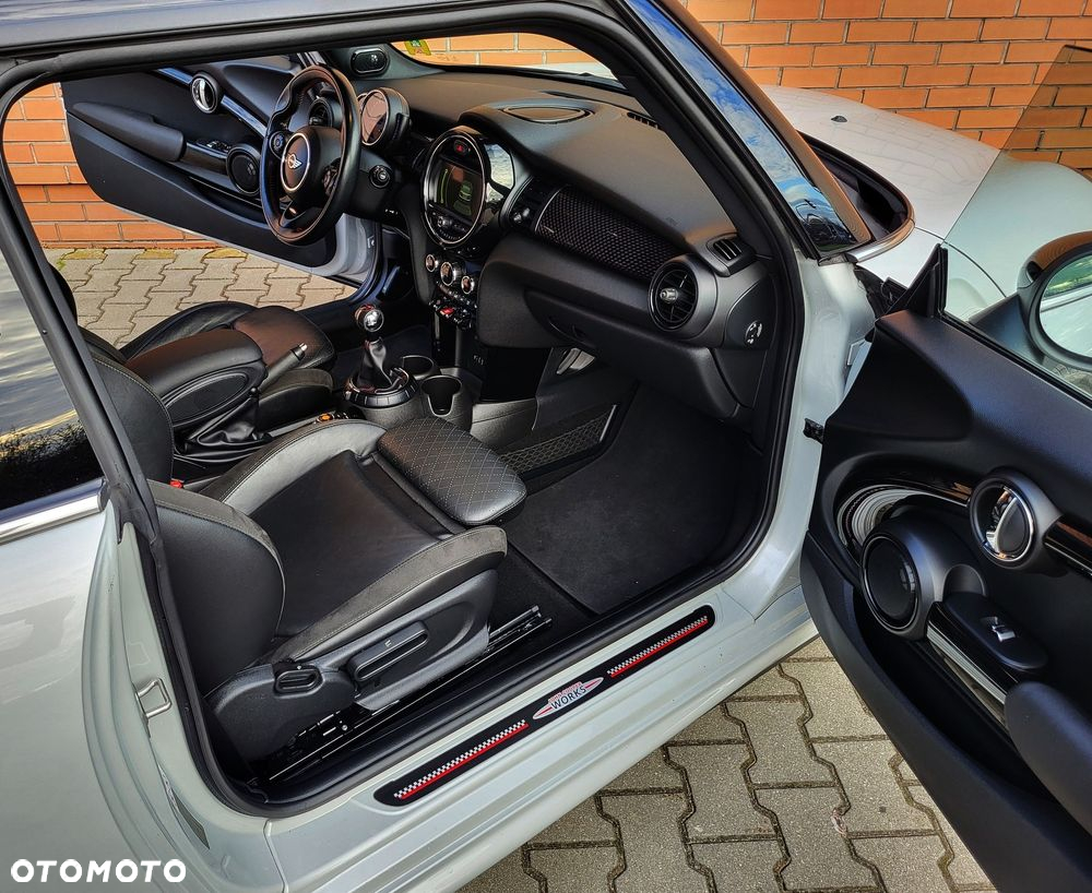 MINI Cooper S Standard - 8