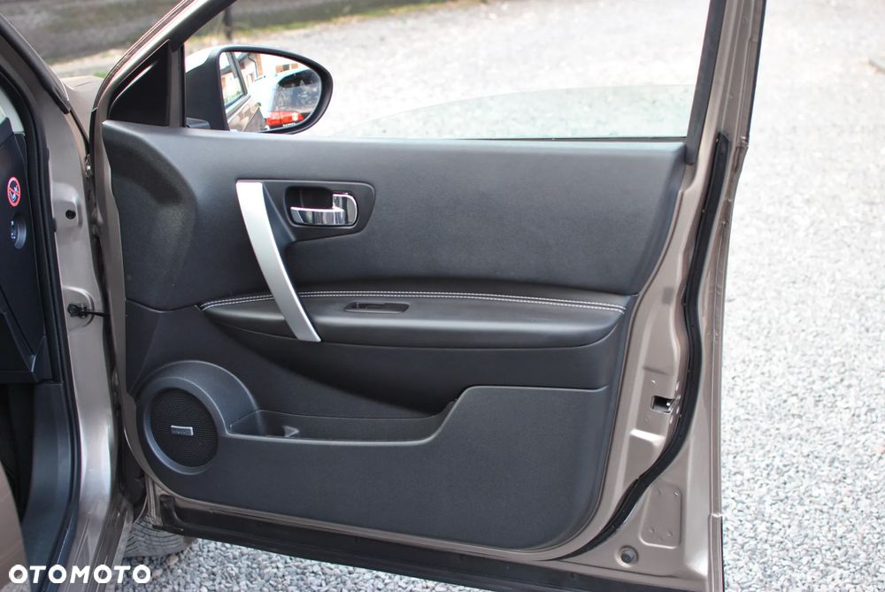 Nissan Qashqai+2 2.0 4x4 Tekna - 29