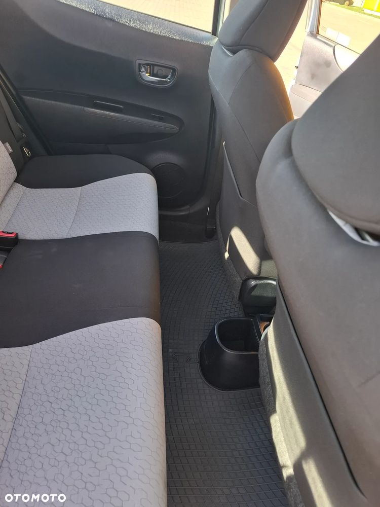 Toyota Yaris 1.33 Prestige - 25