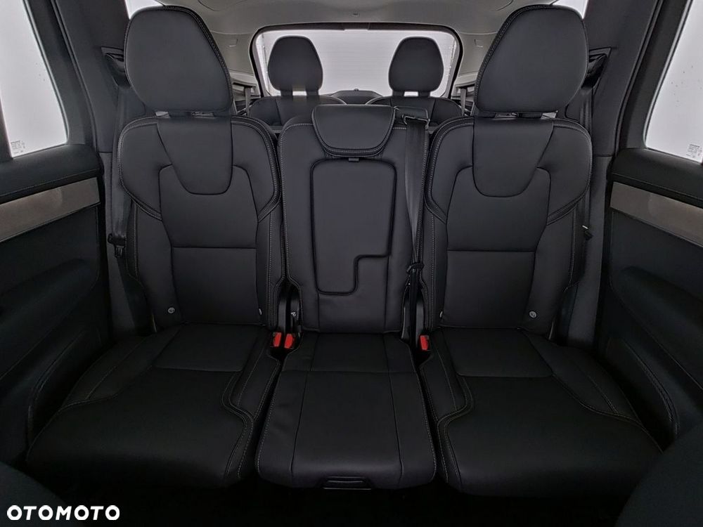 Volvo XC 90 T8 AWD Plug-In Hybrid Plus Dark 7os - 13