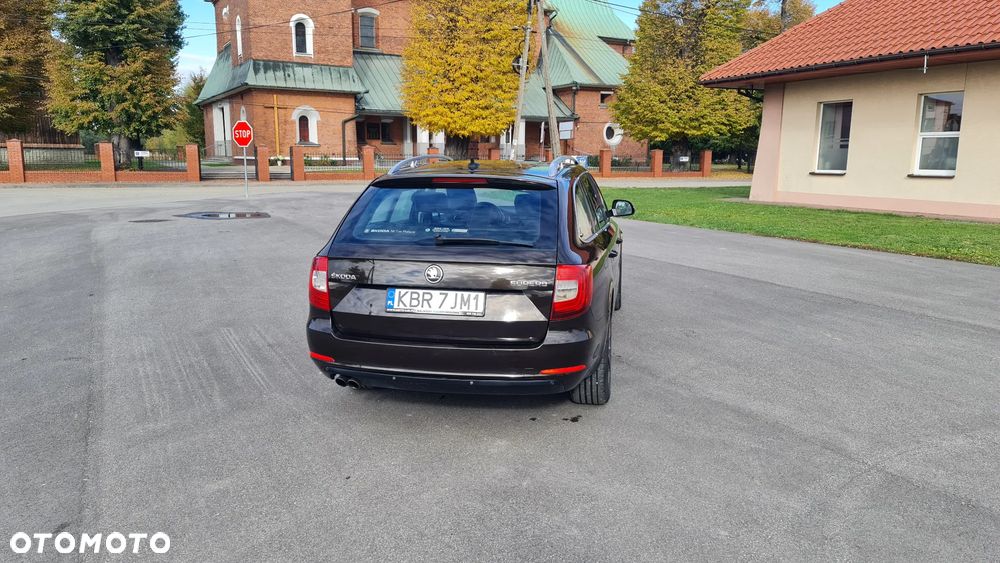 Skoda Superb 2.0 TDI Platinum DSG - 5