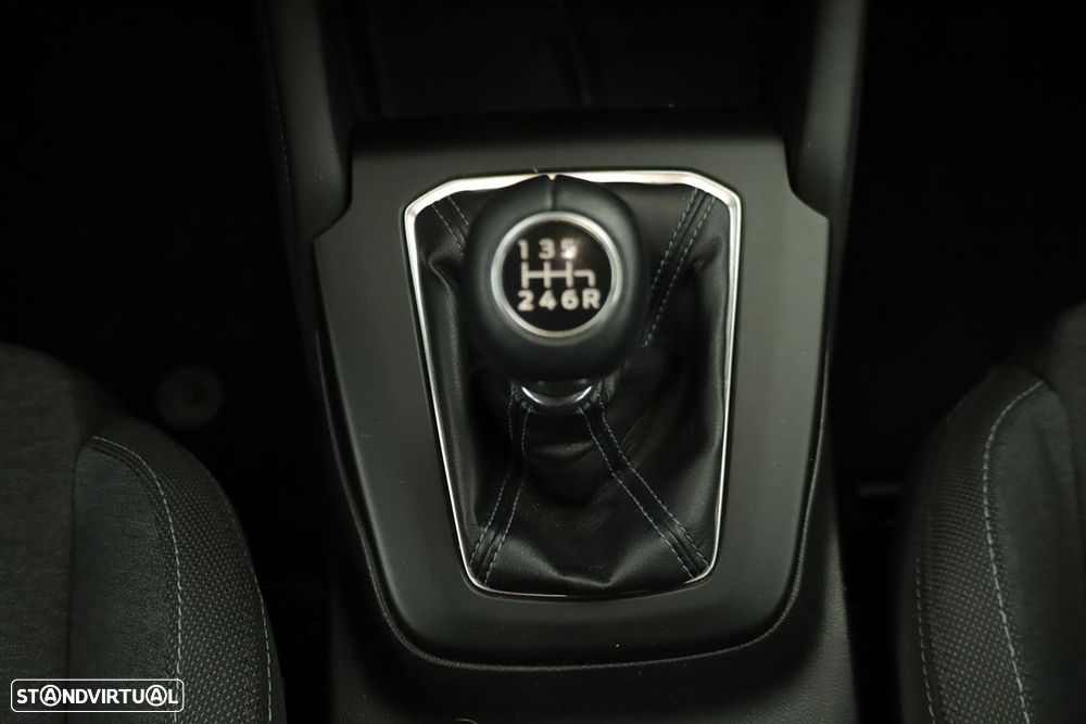 Ford Focus SW 1.0 EcoBoost MHEV Active X - 14
