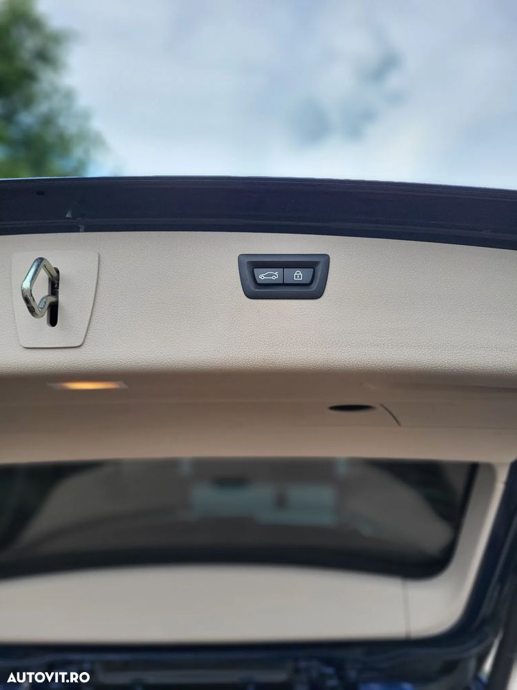 BMW Seria 3 320d xDrive Aut. - 11