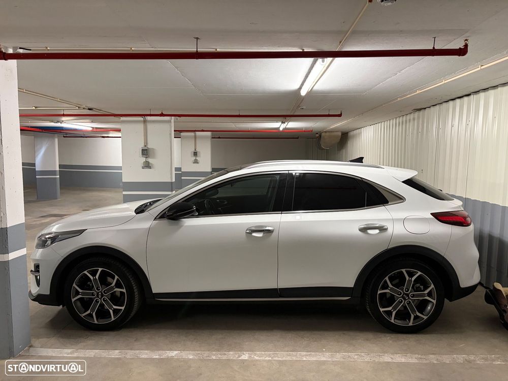 Kia XCeed 1.0 T-GDI Tech+SRF - 3