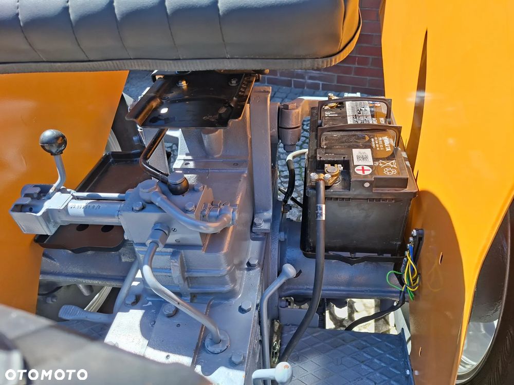 Ursus C 330 - 11