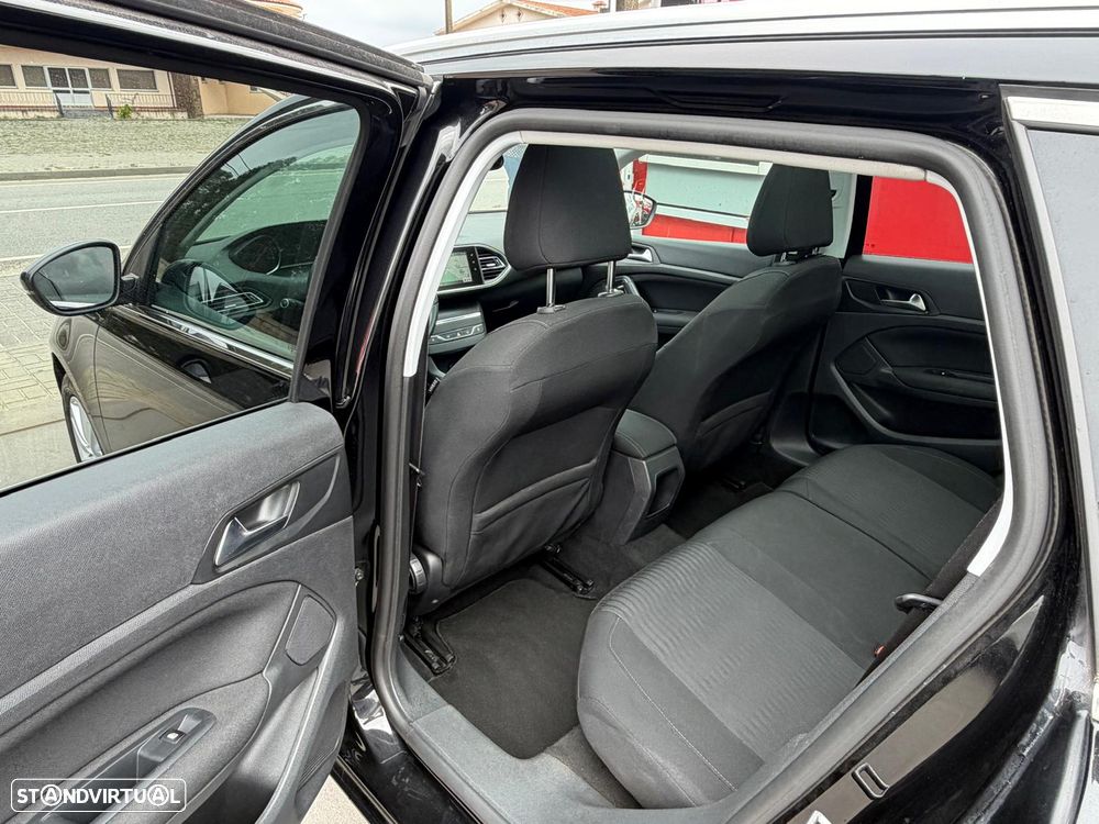 Peugeot 308 SW 1.6 BlueHDi Active - 32