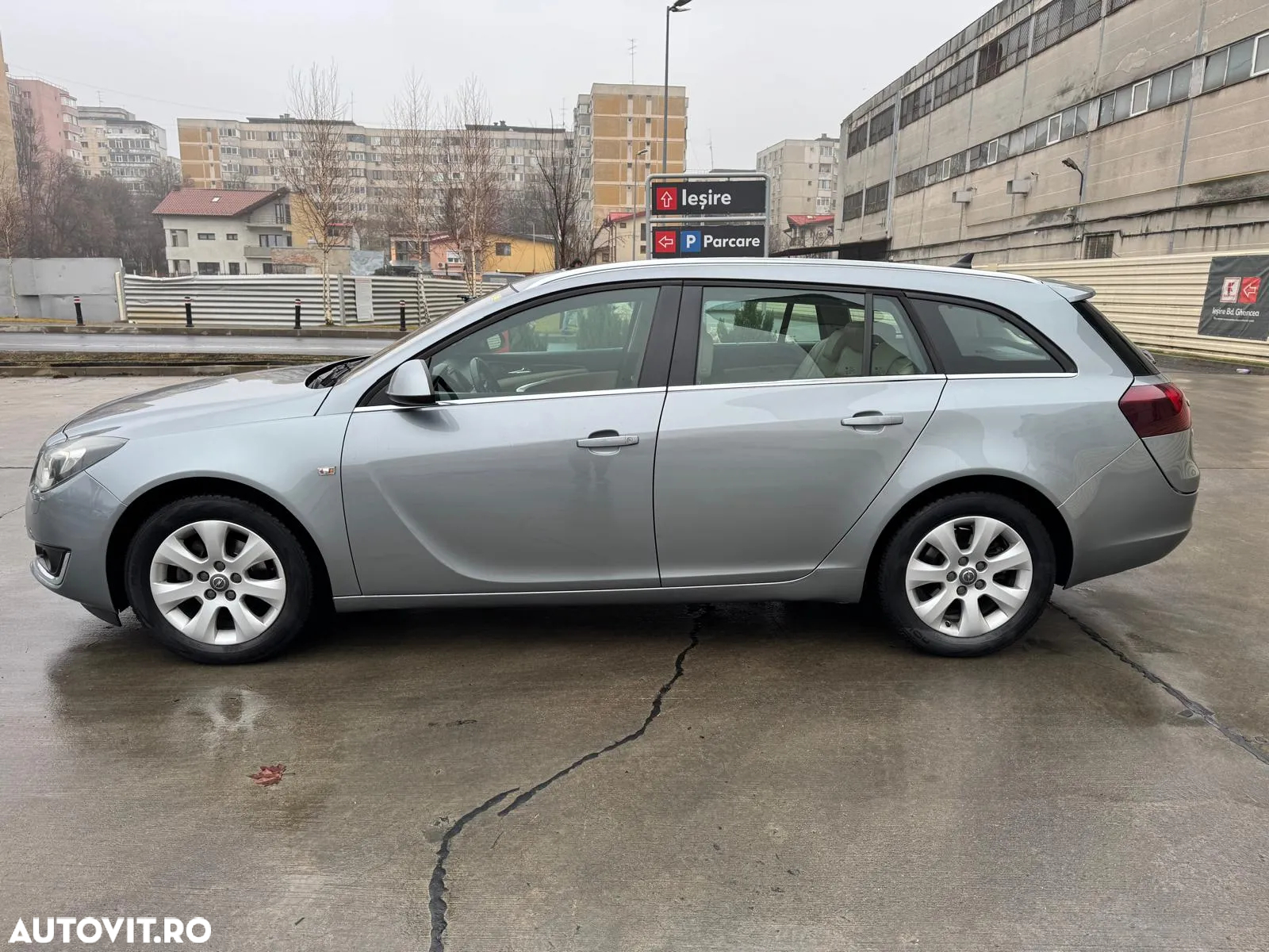 Opel Insignia 2.0 CDTI Sports Tourer Edition - 3