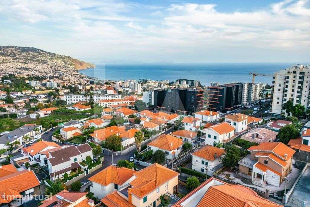 Exclusiva Moradia T4 com Jardim e Vista, por Valor de Apenas 2 T1 - Grande imagem: 4/60