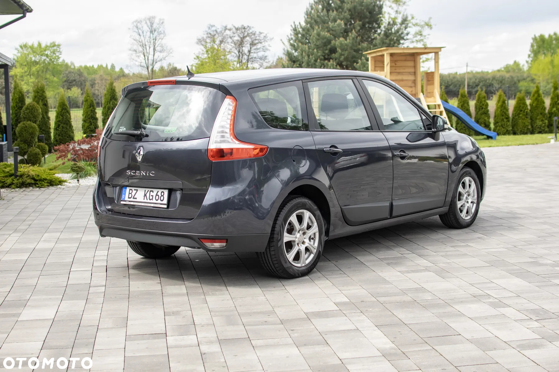Renault Grand Scenic - 13
