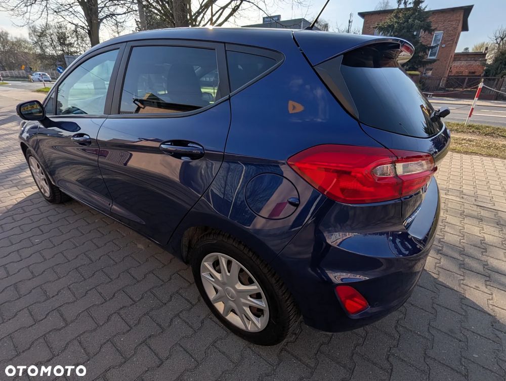 Ford Fiesta 1.5 TDCi ACTIVE - 11