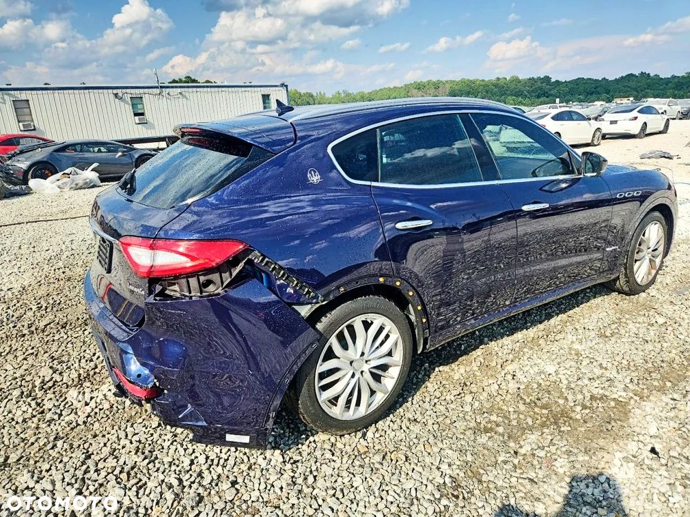 Maserati Levante - 3