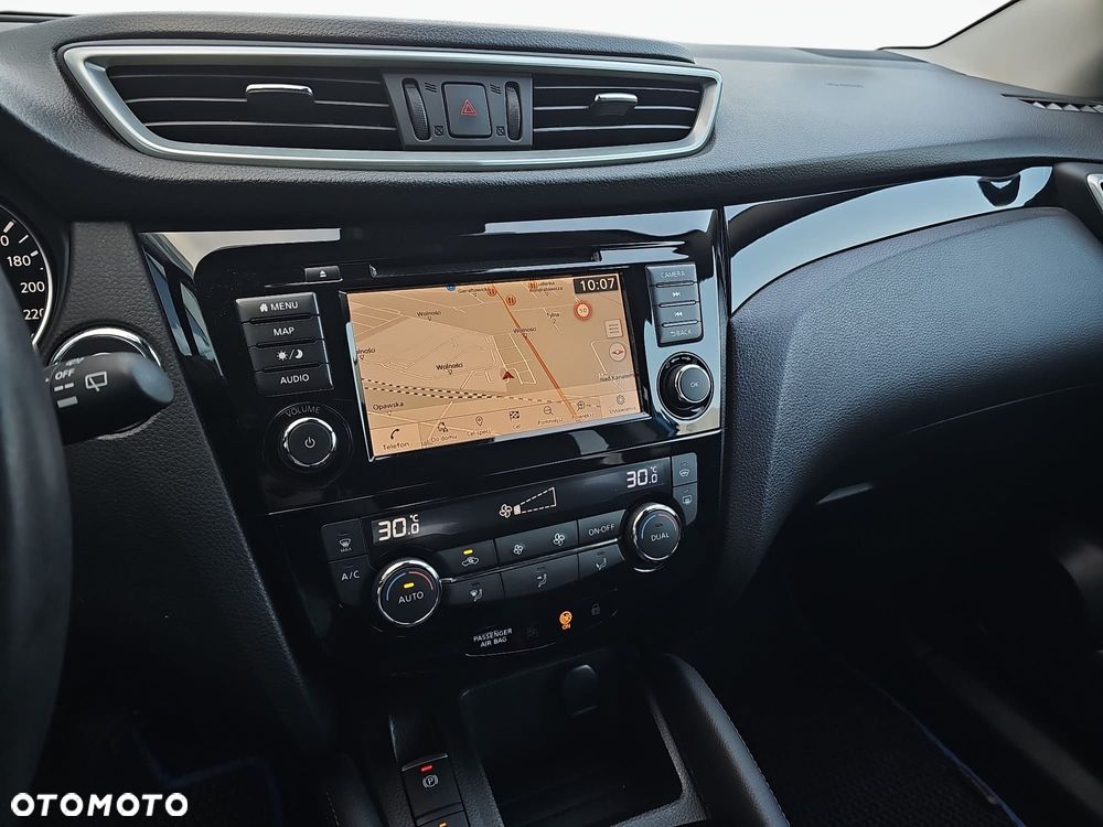 Nissan Qashqai 1.3 DIG-T N-Connecta EU6d - 14