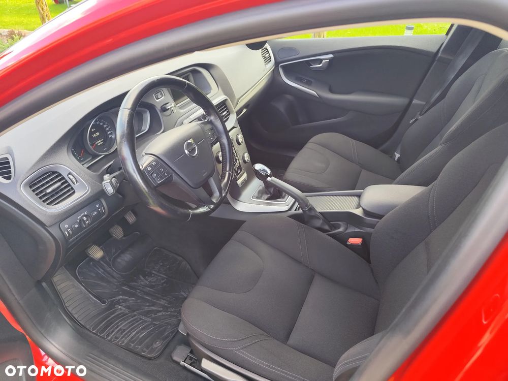 Volvo V40 D2 Drive-E Momentum - 15