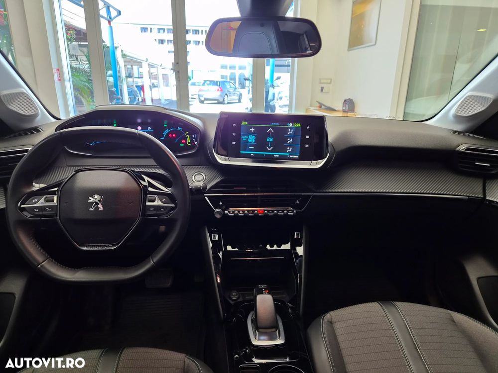 Peugeot 208 e-208 Allure - 18