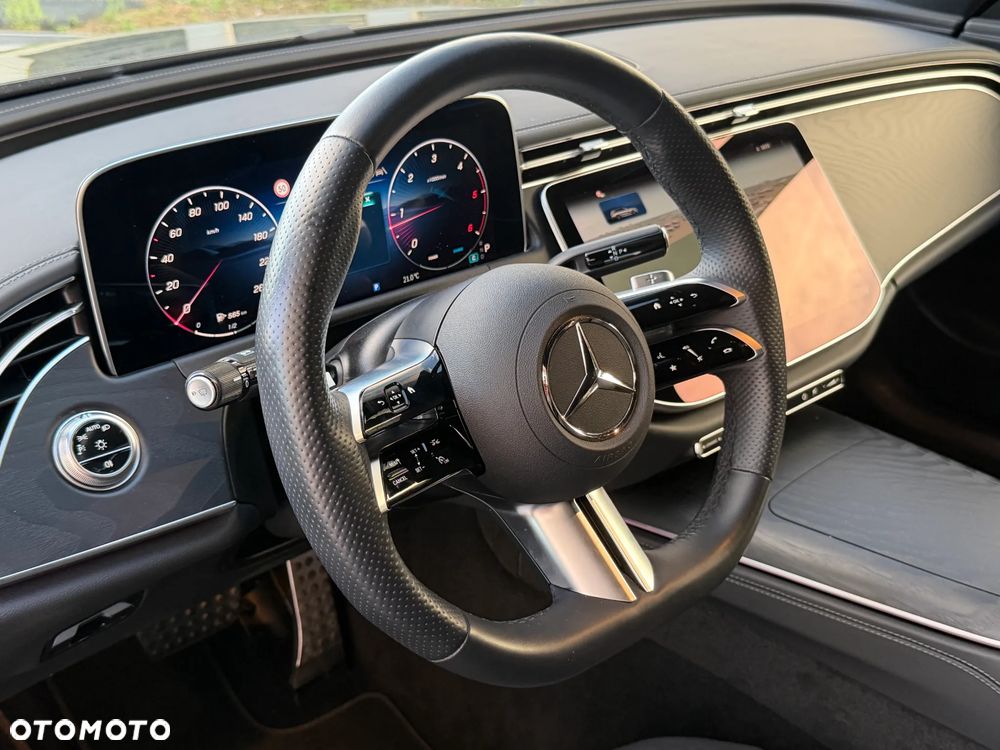 Mercedes-Benz Klasa E 220 d mHEV 4-Matic AMG 9G-Tronic - 23