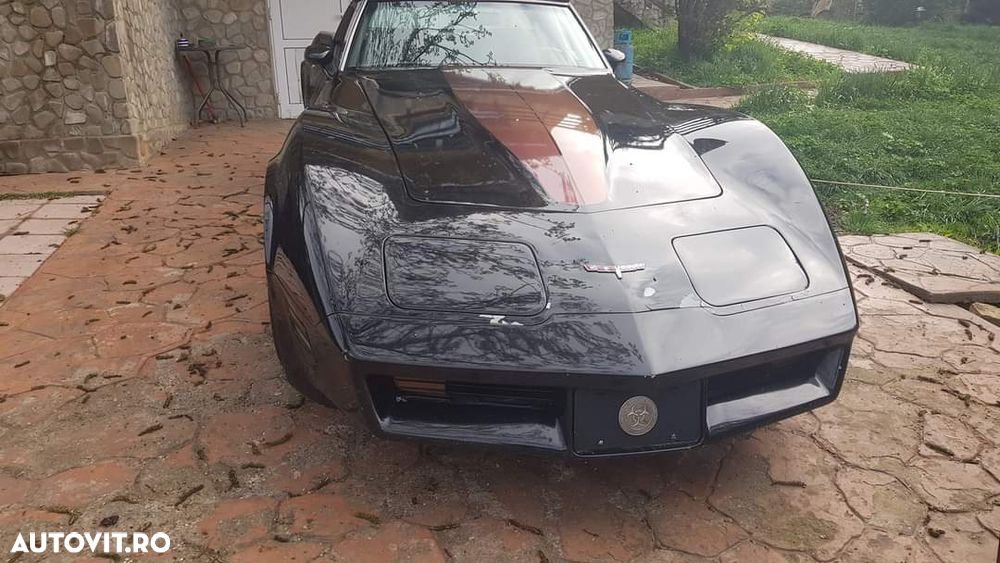 Chevrolet Corvette - 6