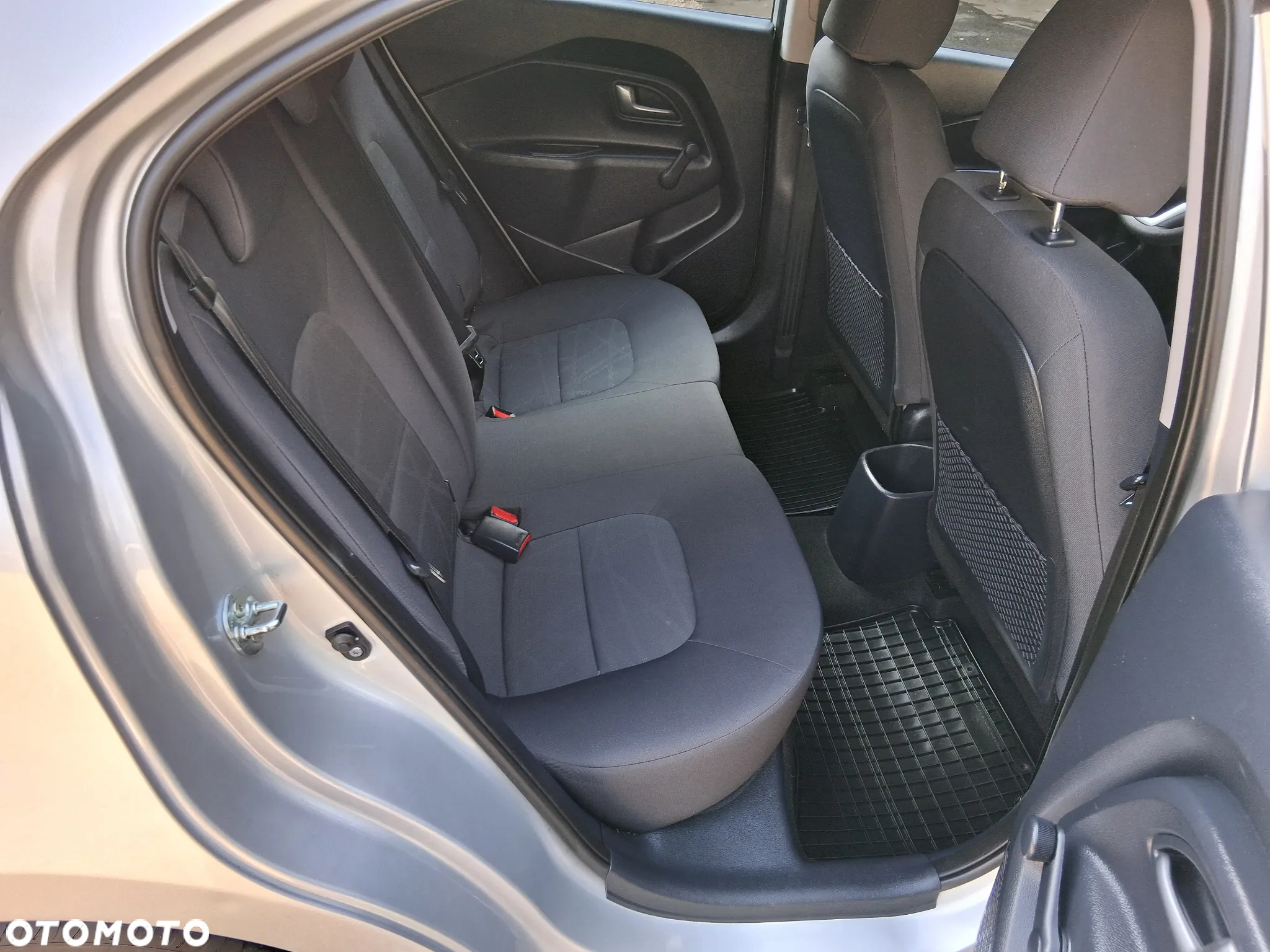 Kia Rio - 17