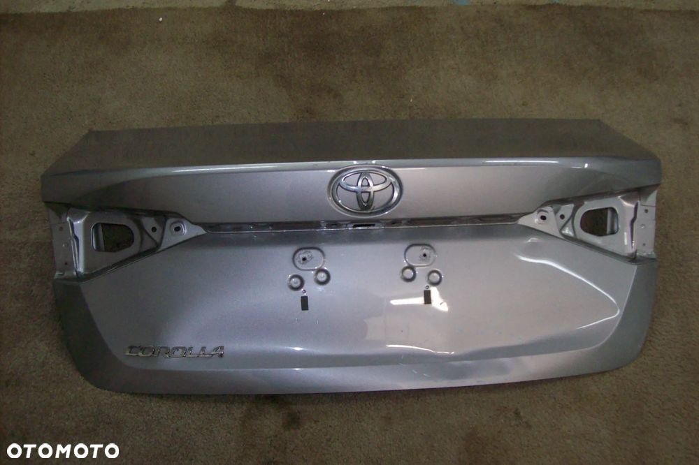 tylna klapa toyota corolla e-21 - 1