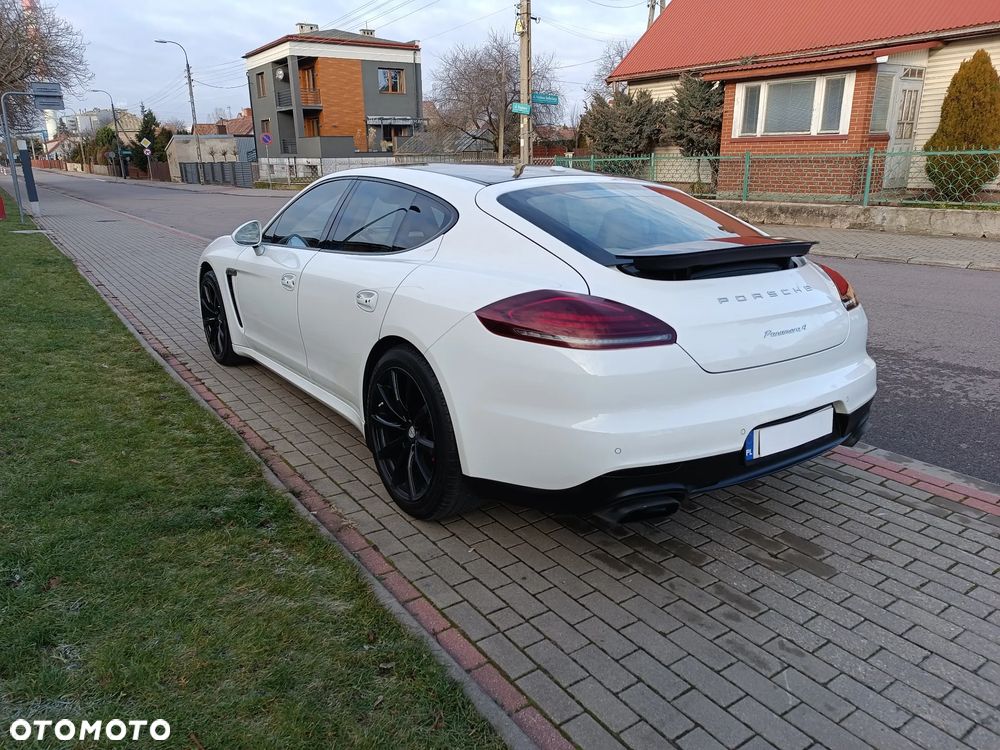 Porsche Panamera 4 PDK Edition - 6