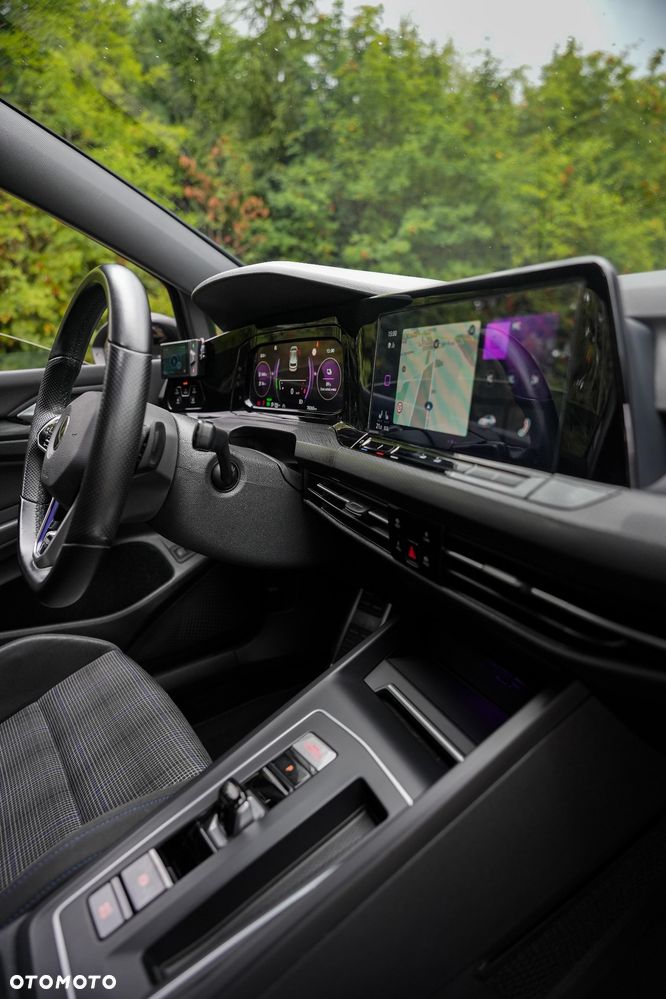 Volkswagen Golf - 26