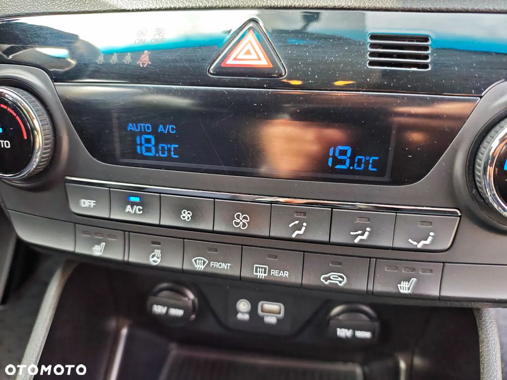 Hyundai Tucson 2.0 CRDi 4WD Automatik Advantage - 34