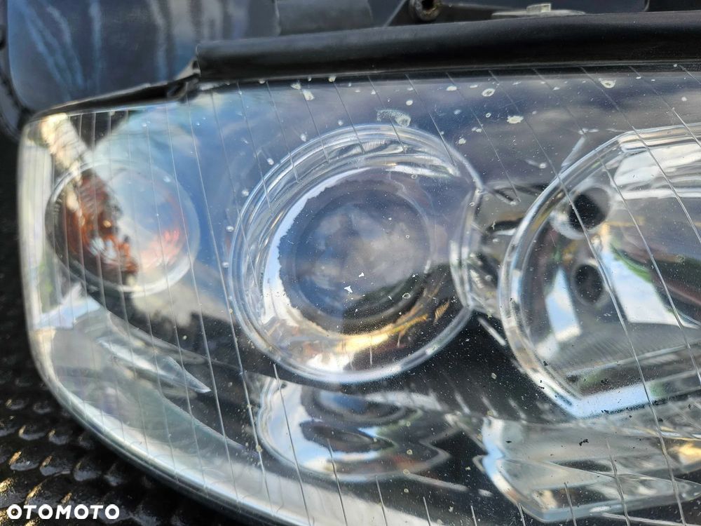 Reflektor Lampa Xenon D1S Przód Przednia PRAWA Valeo Europa Audi A4 B6 - 5