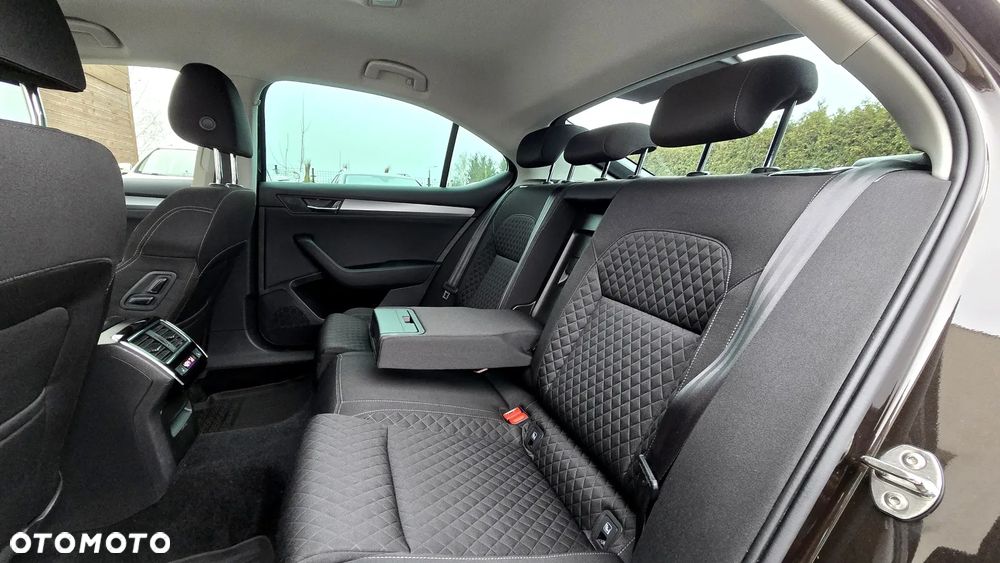 Skoda Superb 2.0 TDI Style - 31