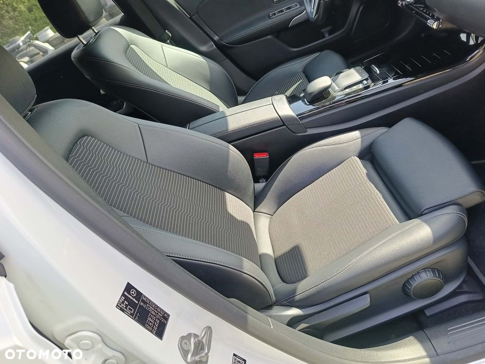 Mercedes-Benz Klasa A 250 E 8G-DCT Progressive - 25