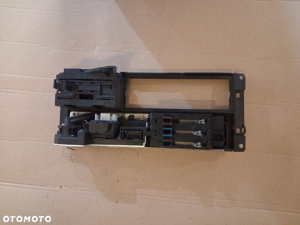 Panel sterowania BMW 5  E34  OE - 2