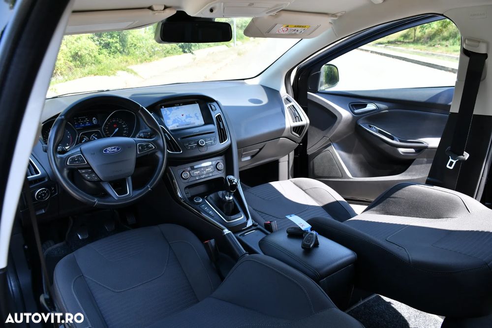 Ford Focus 1.5 EcoBlue Start-Stopp-System TITANIUM DESIGN - 34