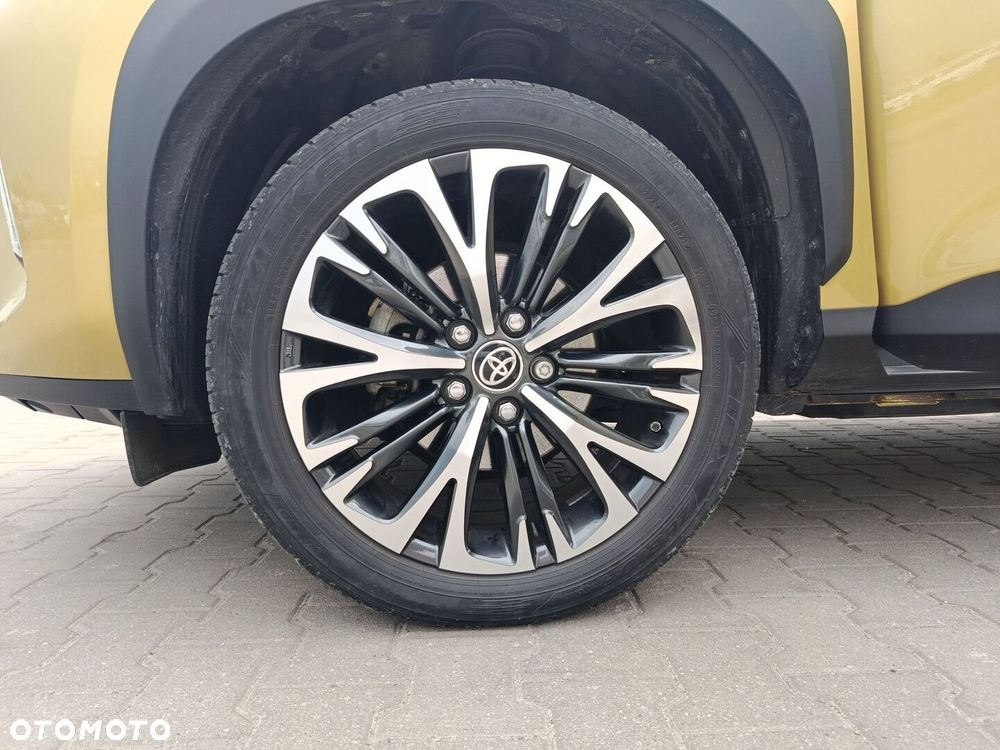 Toyota Yaris Cross - 16