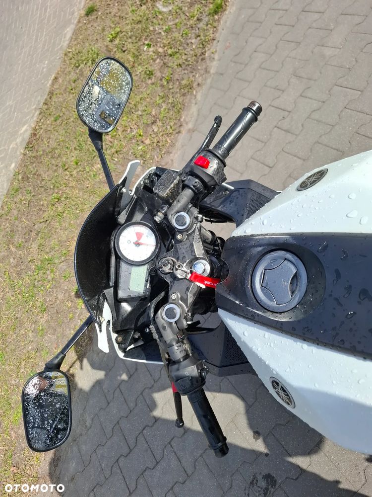Yamaha YZF - 6