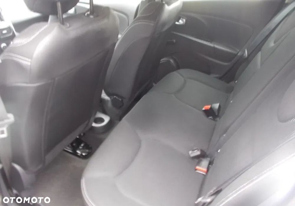 Renault Clio - 8