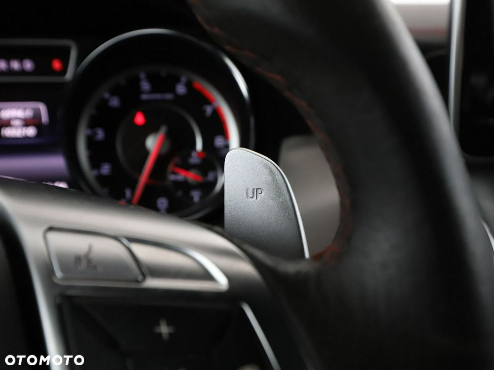 Mercedes-Benz GLA 45 AMG 4-Matic - 31