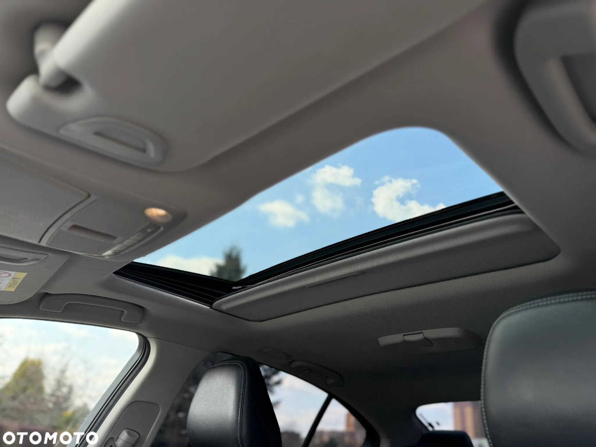 Infiniti Q50 2.0t Sport Sound Studio by Bose - 27
