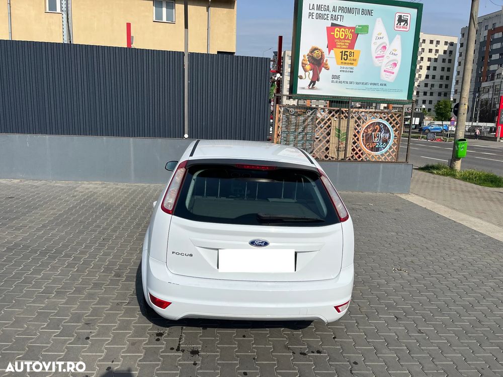 Ford Focus 1.4i Ambiente - 2