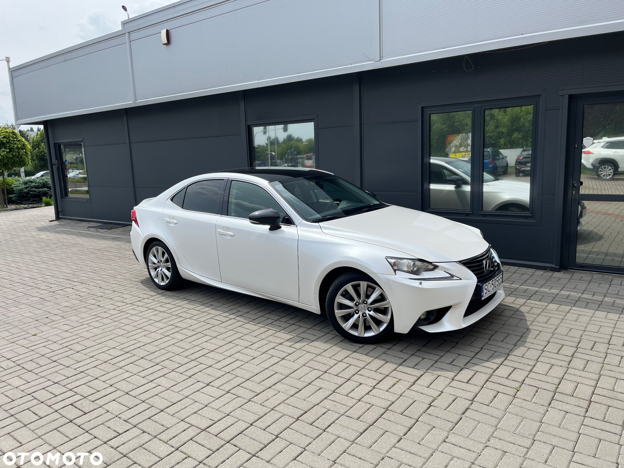 Lexus IS 200t Prestige - 36
