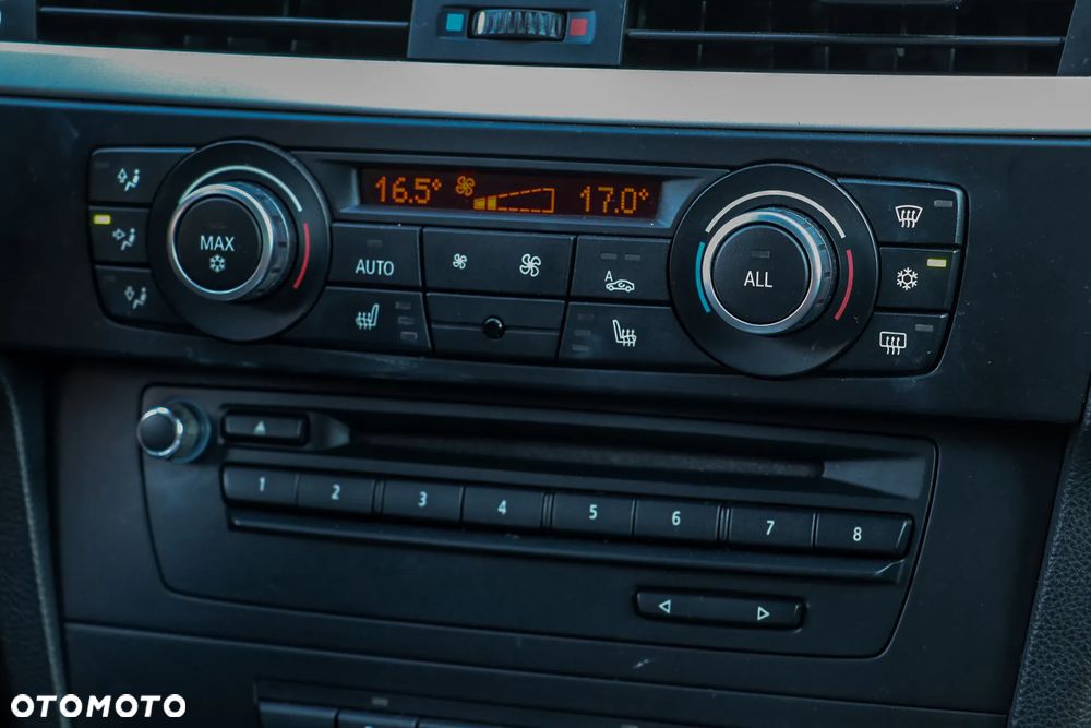 BMW Seria 3 318d - 35