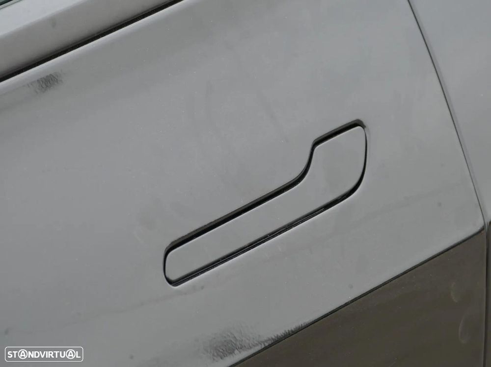 Tesla Model 3 Long Range Tração Traseira - 9