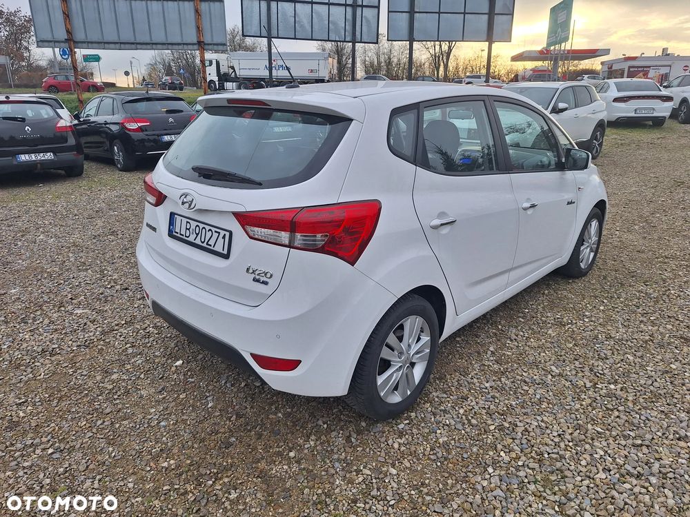 Hyundai ix20 1.6 CRDi blue Comfort - 11