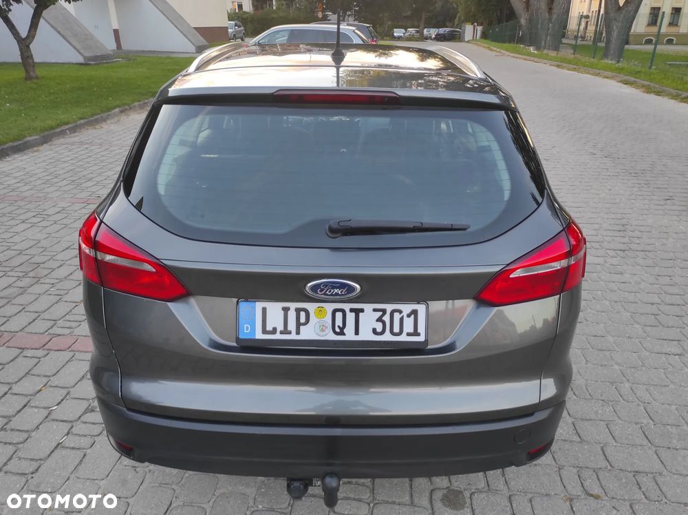Ford Focus 1.6 TDCi DPF SYNC Edition - 11
