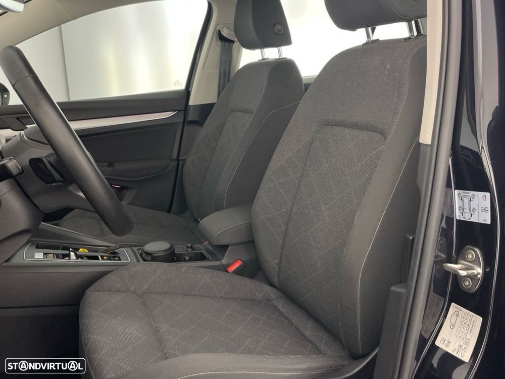 Volkswagen Golf 1.0 eTSI Life DSG — fotografia 18