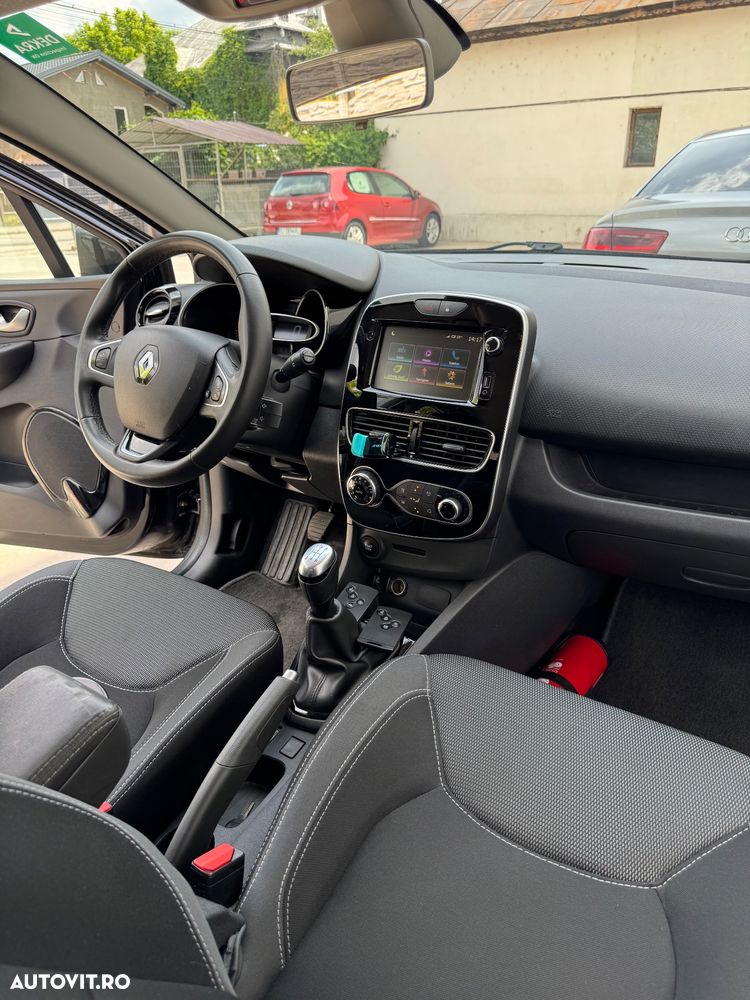 Renault Clio - 15